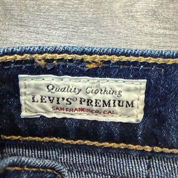 70’s Levi’s Classic Blue Women's Jeans - Picture 4 of 8